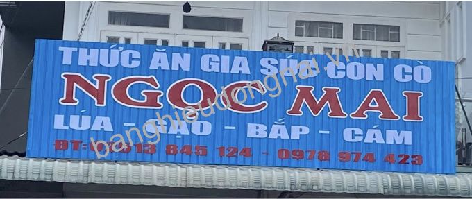 5 loại vật liệu phổ biến để làm bảng hiệu quảng cáo tại Long Thành – Đồng Nai 2 Bảng hiệu tôn dập song long thành