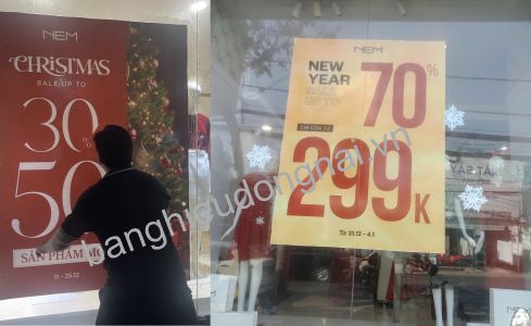 dán decal lên kính cho thời trang nem Biên Hòa