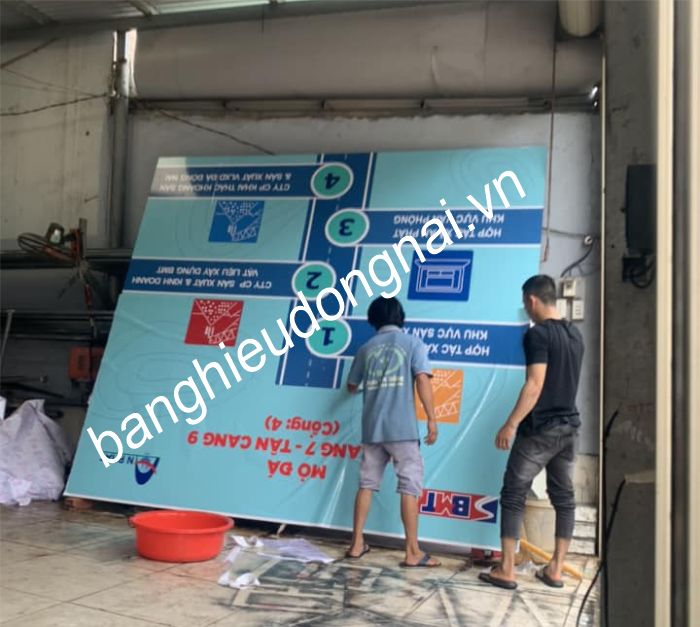 Gía làm bảng hiệu tôn dán decal tại Biên Hòa