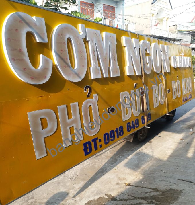 Làm bảng tôn dán mi ca tại QUÁN CƠM NGON TẠI Trấn Biên - Đồng Nai
