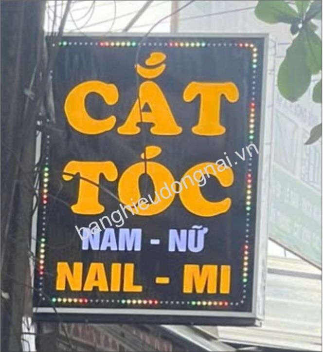 Bảng hiệu alu chữ nổi cho tiệm cắt tóc nam nữ nail mi tại Biên Hòa