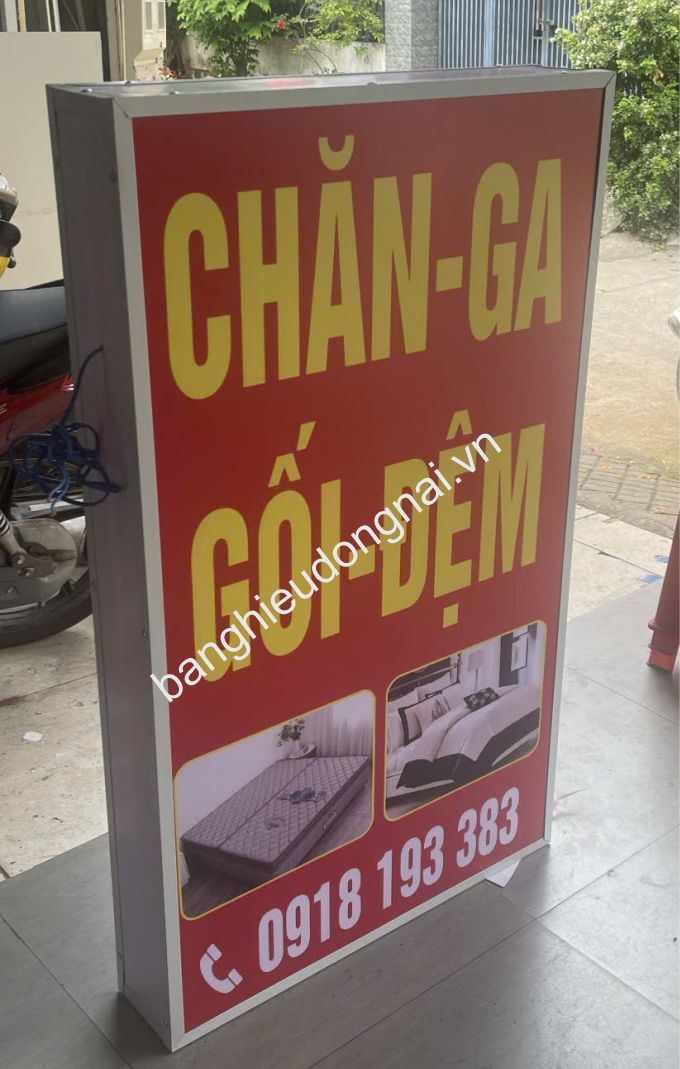 Thi công bảng hiệu hộp đèn cho chăn ga, gối nệm tại đường võ nguyên giáp long hưng