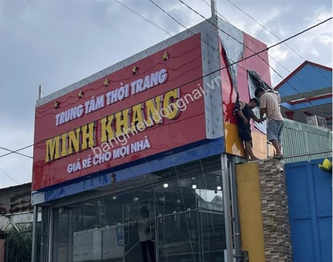 Bảng hiệu ALU trung tâm thoiwif trang Minh Khang Phước Tân